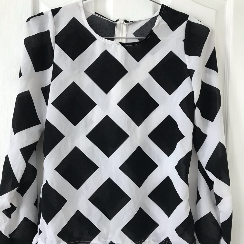 Vintage black and white blouse. Size M